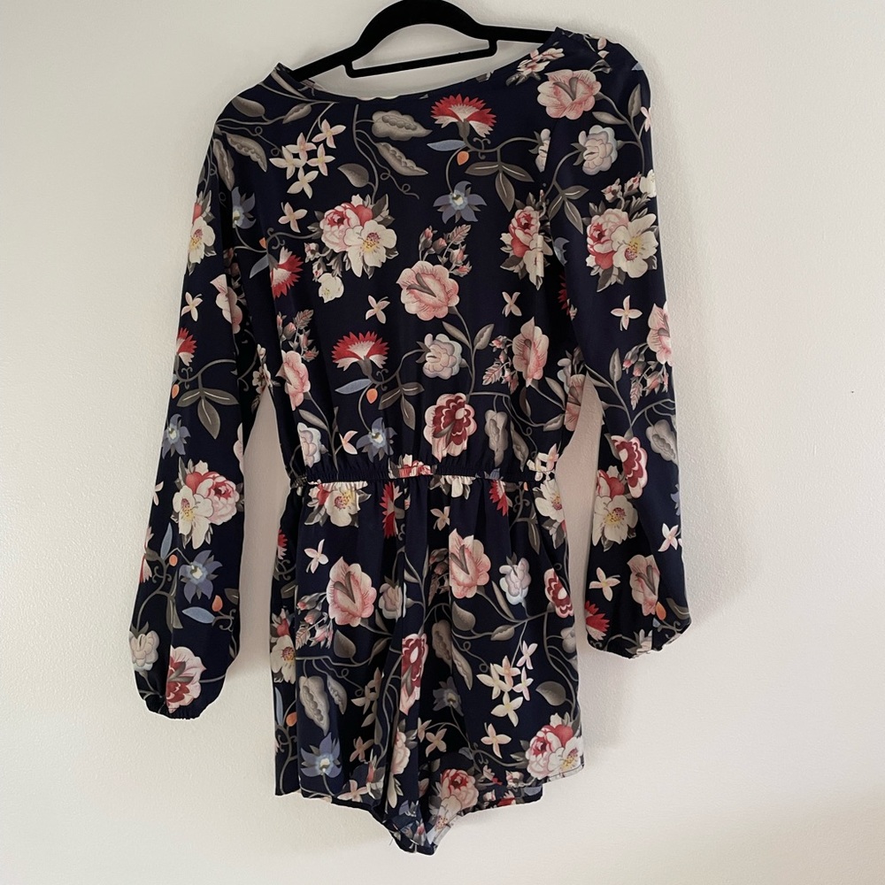 One clothing dress